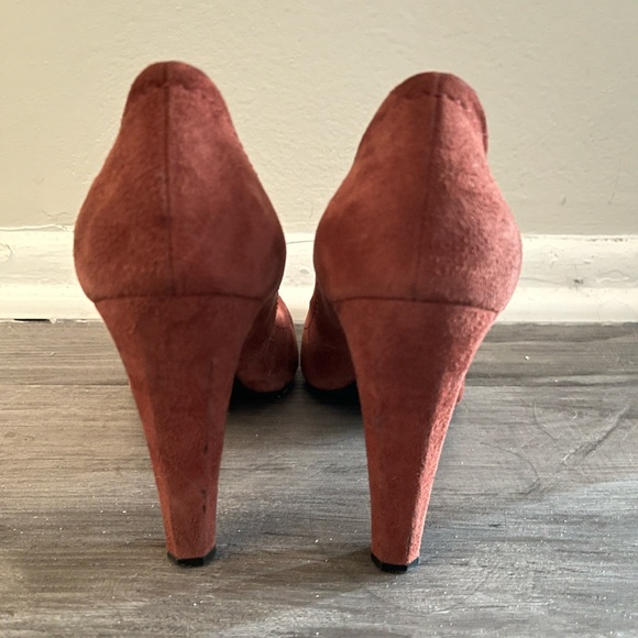 Blue Toe Chanel Suede Pumps - Picture 3 of 5